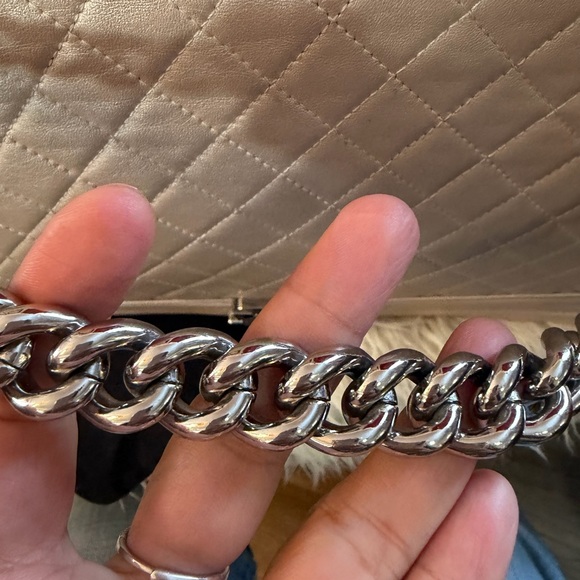 🩷Stunning Chanel Boy Bag Maxi. Original condition.🩷Rare shimmering pearl color - Picture 9 of 17